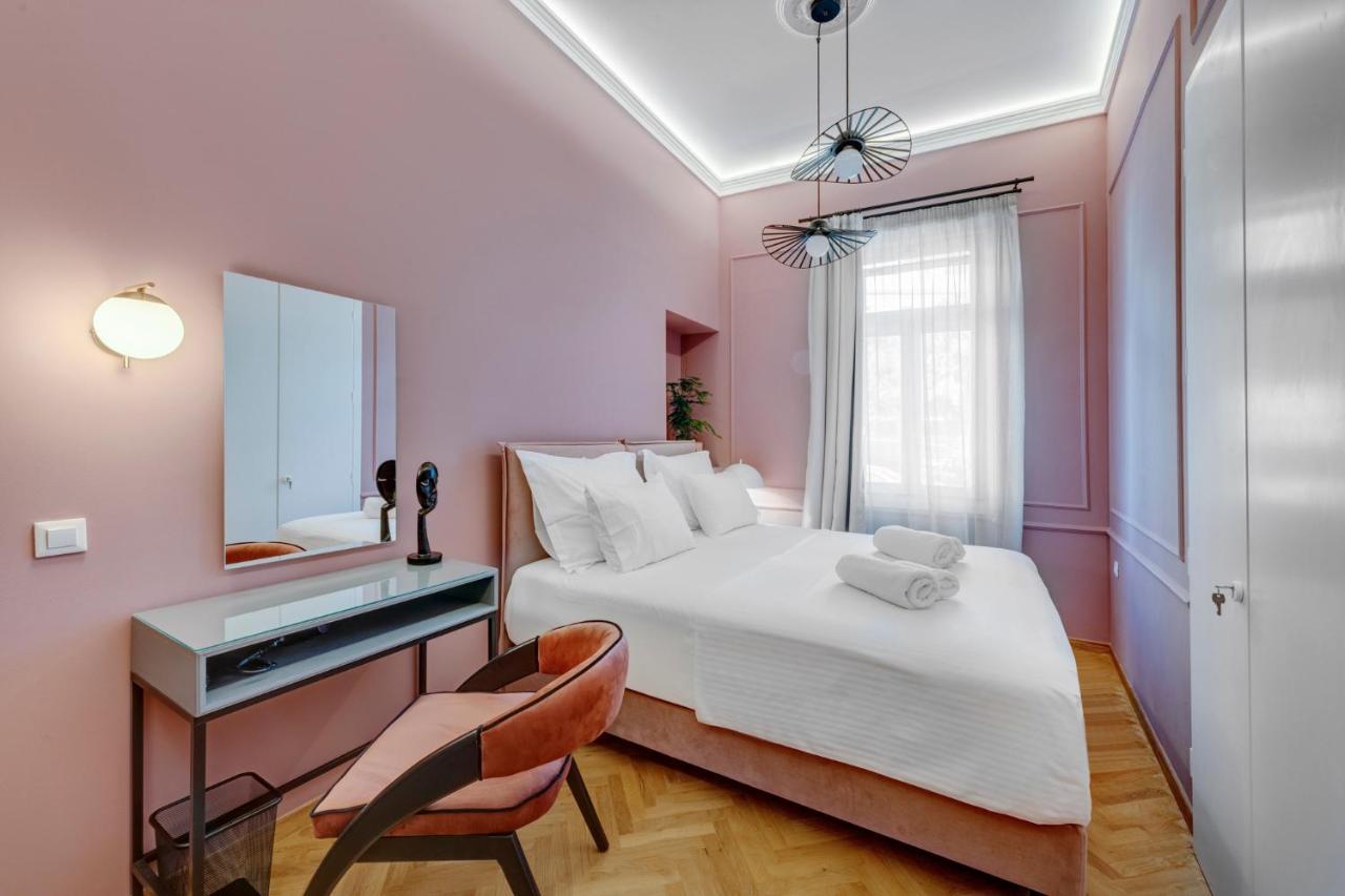 Amare Boutique Suites Ermoupoli Exteriör bild