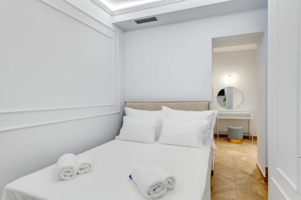 Amare Boutique Suites Ermoupoli Exteriör bild